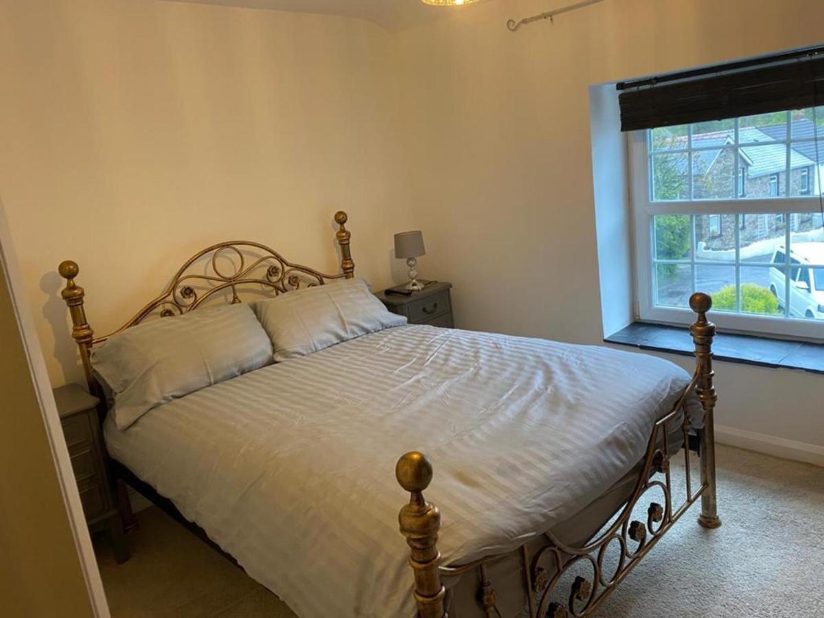 2-Bed Cottage In In Welsh Valley Nr Swansea Exterior foto
